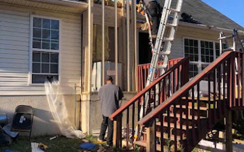 E-Z Roofing & Construction
