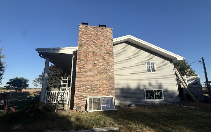 Everest Exteriors — Roofing contractor in Cedar Rapids