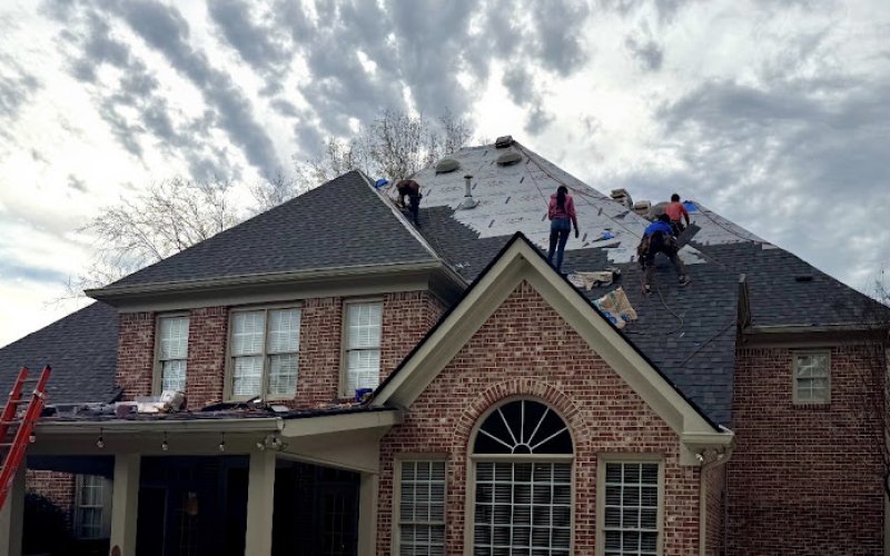 Lee Roofing — Roofing contractor in Chattanooga