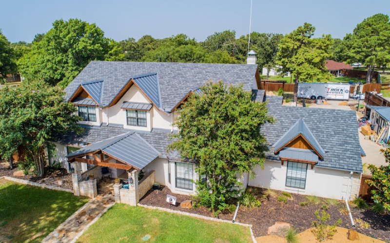 T Rock Roofing & Contracting