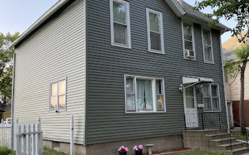 Burrage Roofing- Quad Cities — Roofing contractor in Davenport
