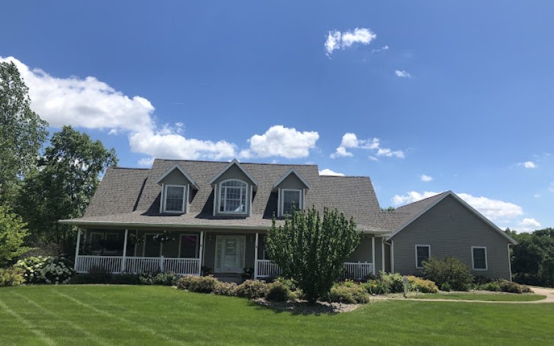 Jansen Roofing & Repair Inc — Roofing contractor in Davenport