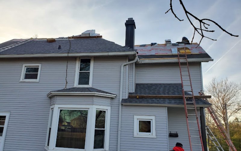Rolando Palma Company — Roofing contractor in Davenport