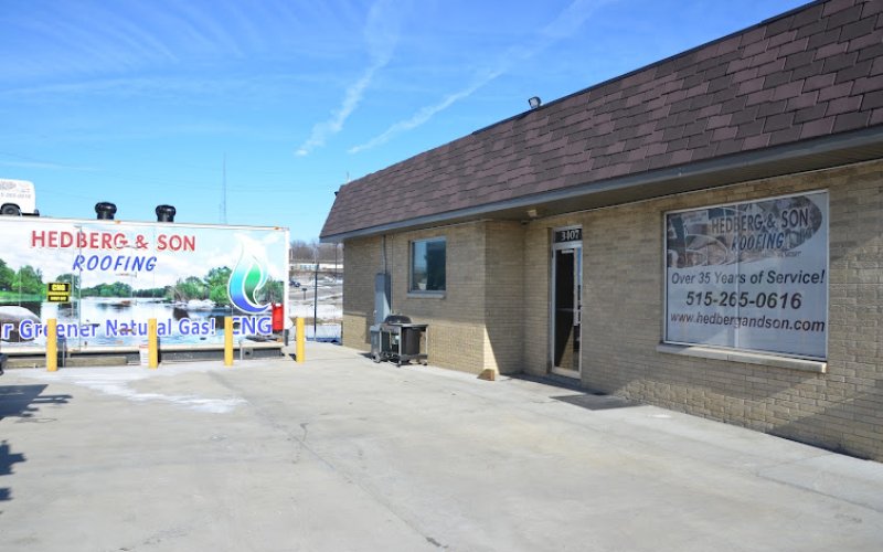 Hedberg & Son — Roofing contractor in Des Moines