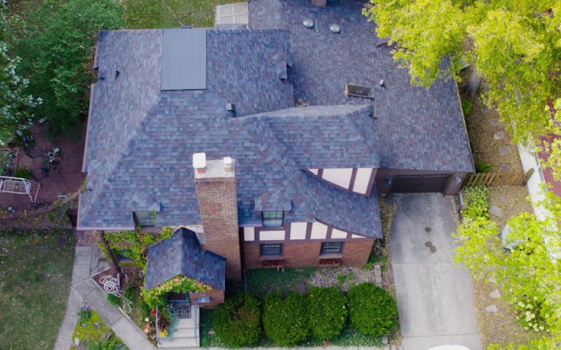 Mayflower Roofing — Roofing contractor in Des Moines