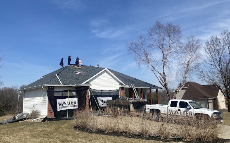 Walter Roofing - Des Moines — Roofing contractor in Des Moines