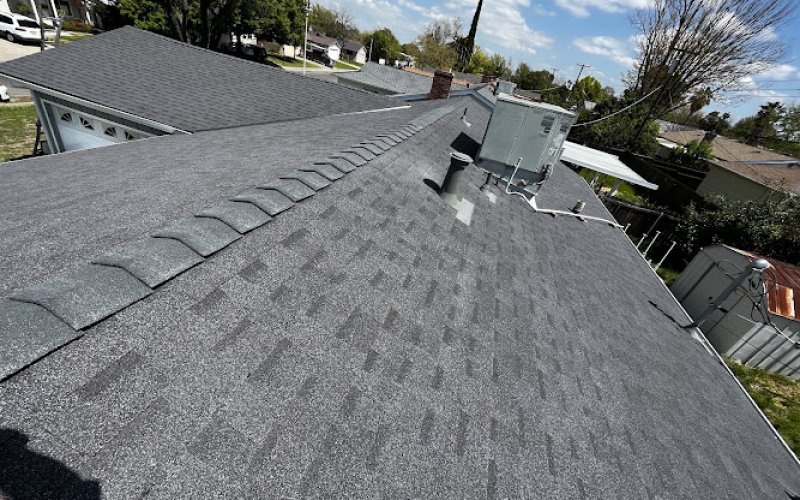 Los Reyes Roofing Inc — Roofing contractor in Elk Grove