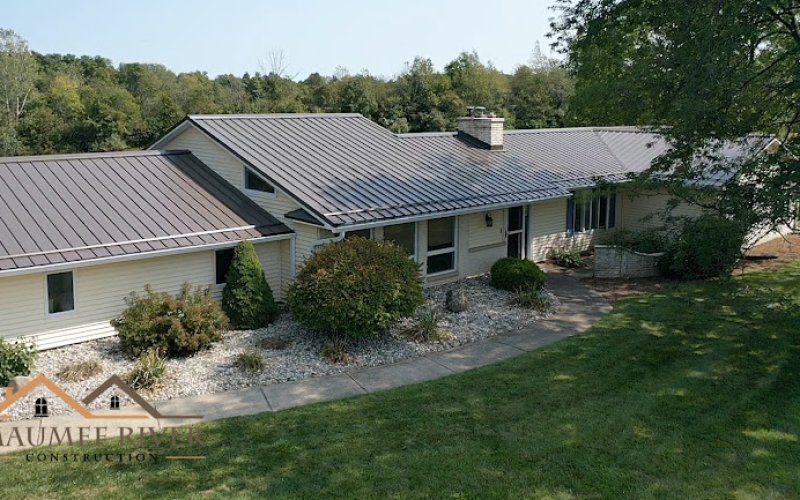 Maumee River Roofing — Roofing contractor in Fort Wayne