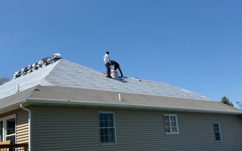 Stellar Roofing Company — Roofing contractor in Grand Rapids