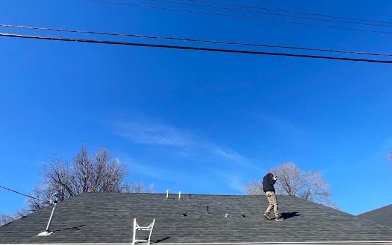 Emerald Roofing Group — Roofing contractor in Nampa