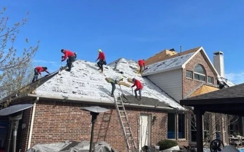L. E. Roofing