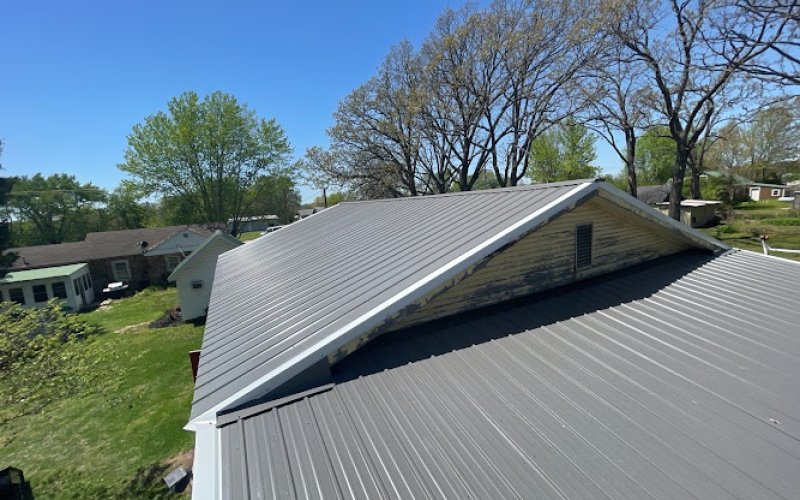 Titan Roofing — Roofing contractor in Springfield