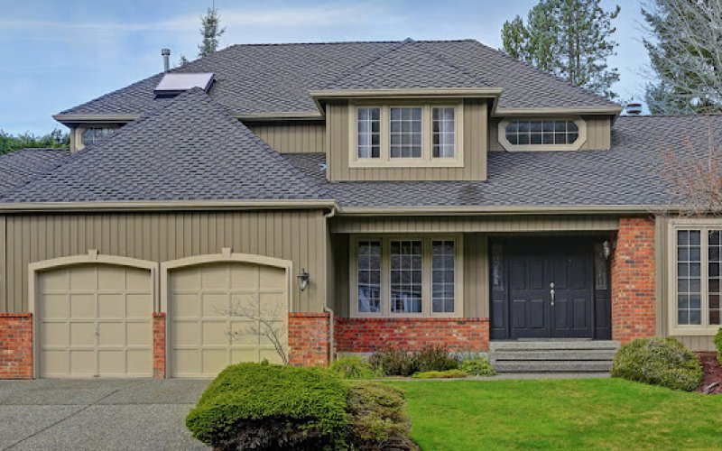 Connelly Roofing & Gutters