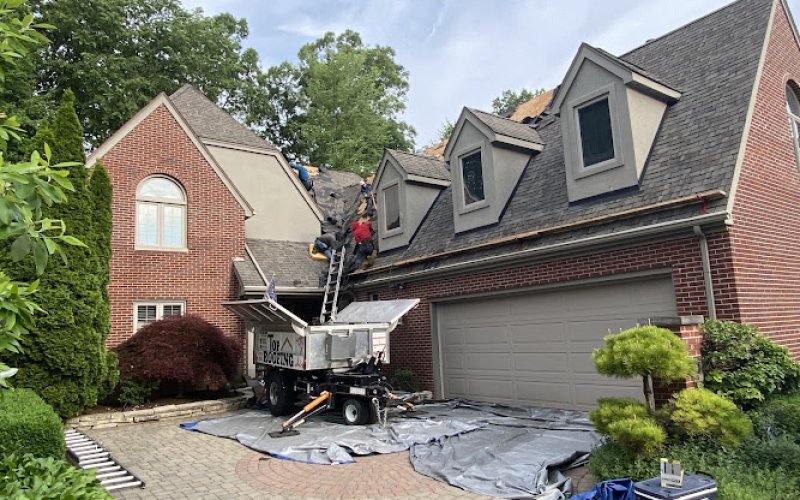 Top Roofing — Roofing contractor in Toledo