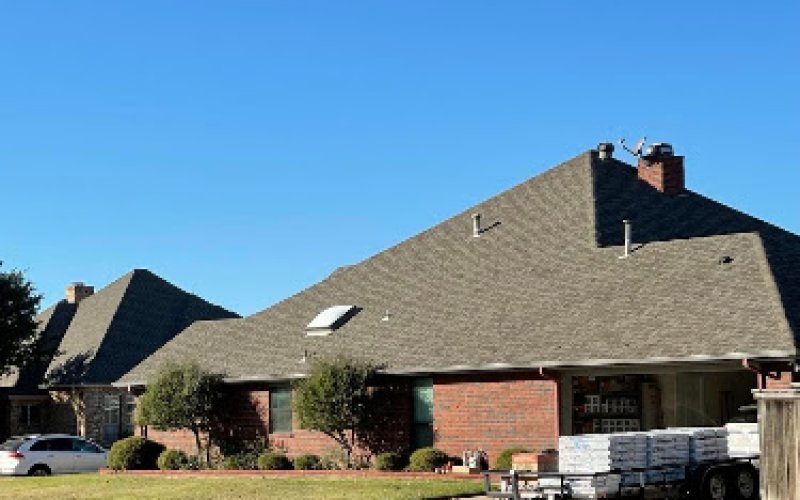 940 Roofing and Construction